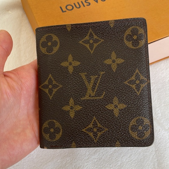 Louis Vuitton Monogram Men's Wallet Bifold Card Holder - Picture 11 of 11